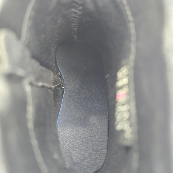 Like-new WetKiss Black Patent Block Heel Round Toe Ankle Booties, Women's Size 6 - Picture 11 of 16